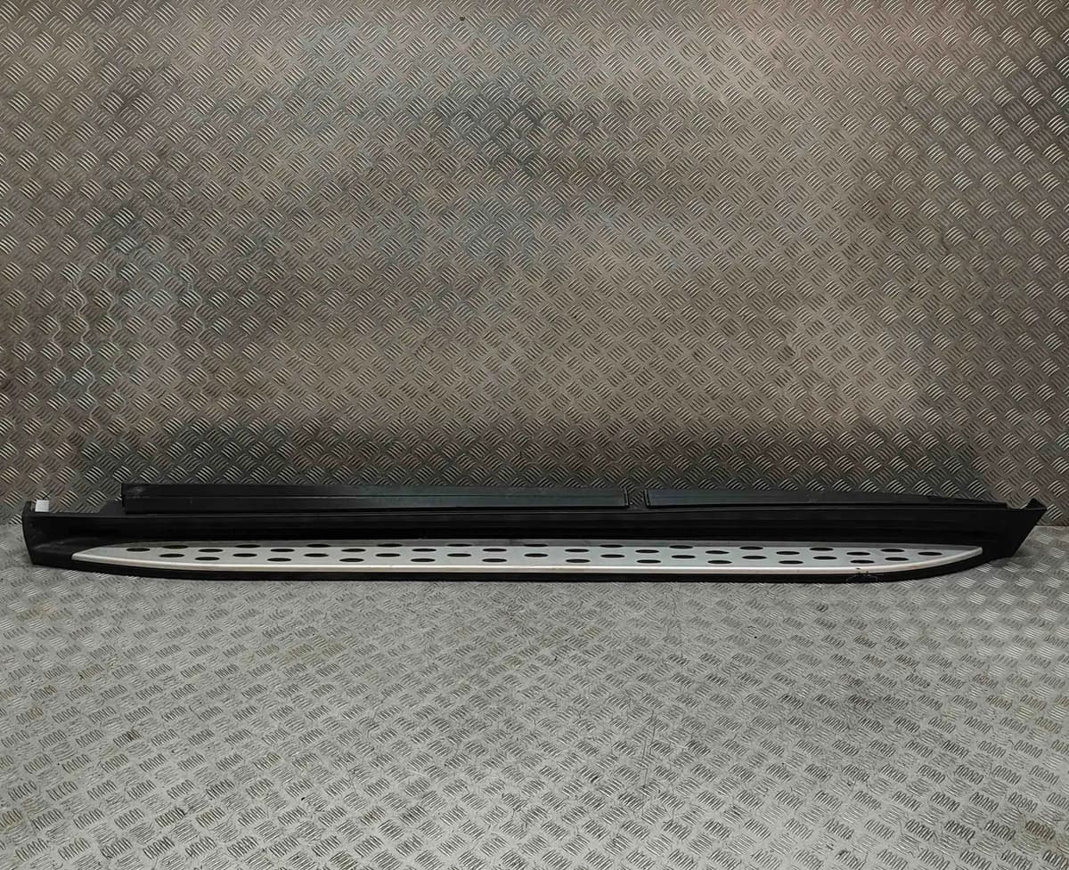 MERCEDES-BENZ GLS X166 Left Side Step A1666980025 32482877