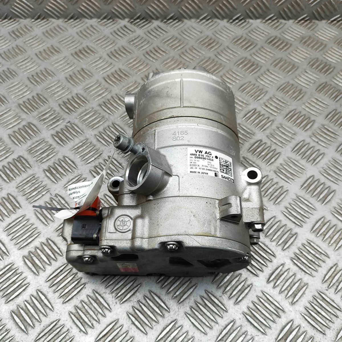 VOLKSWAGEN MULTIVAN T7 Air Condition A/C Pump 4M0816797F 1.4 Hybrid 110kW 2024