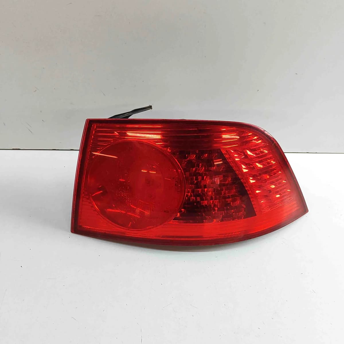 VOLKSWAGEN PHAETON MK1 3D Rear Right Tail Light 3D0945096B LHD 2003 32594404
