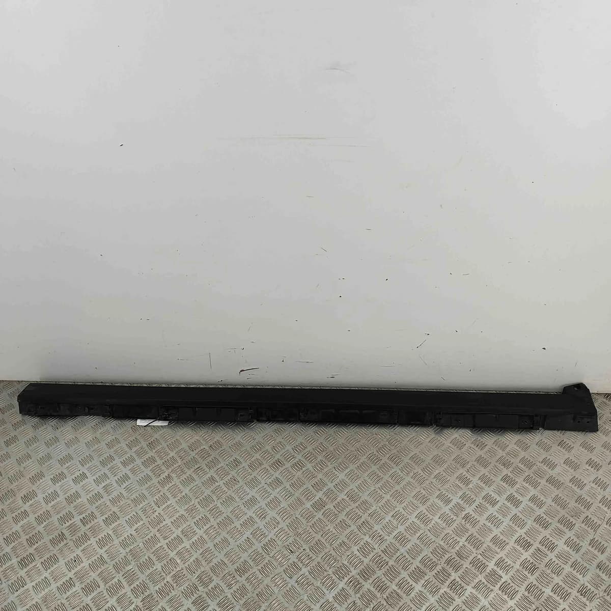 JAGUAR F-PACE X761 Left Side Plastic Sideskirt Cover HK83-101D57-B 32630393
