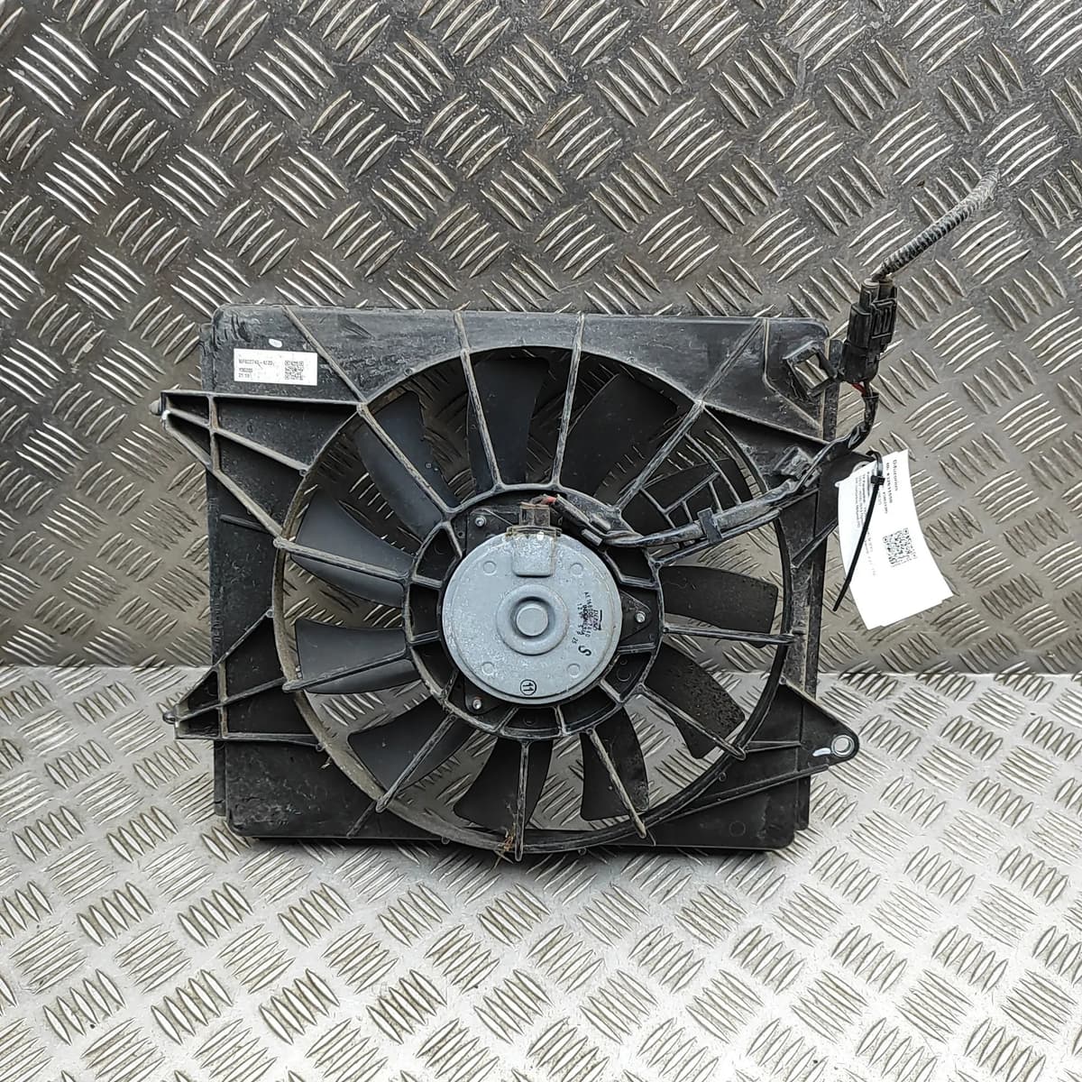 HONDA CIVIC MK9 FK Engine Cooling Fan Shroud 38615-R3L-G01 2.2 Diesel 110kW 2013