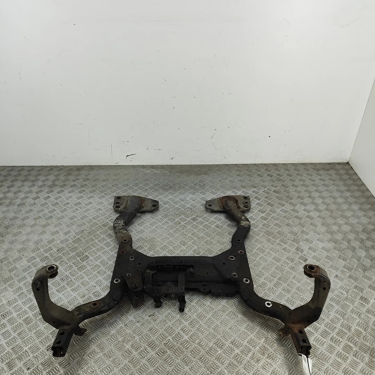 MINI COOPER R50, R53 Front Subframe 6763721 1.6 Petrol 85kw 2001 32631733
