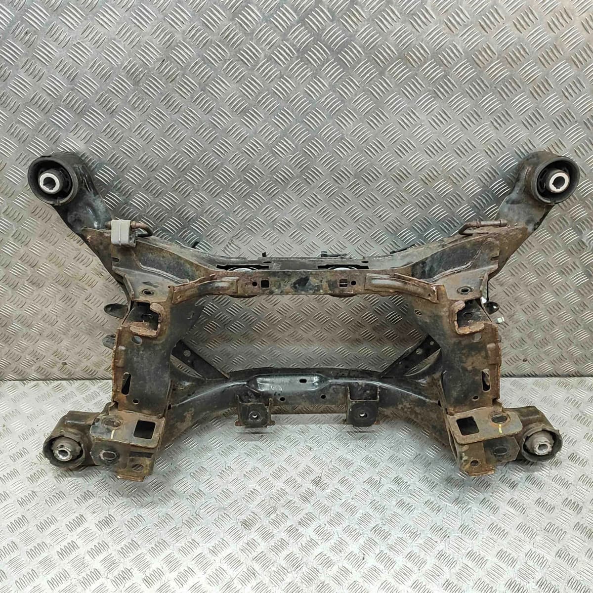JAGUAR F-PACE X761 Rear Subframe J8A2-5K091-AF 2.0 Diesel 120kw 2018 32696444