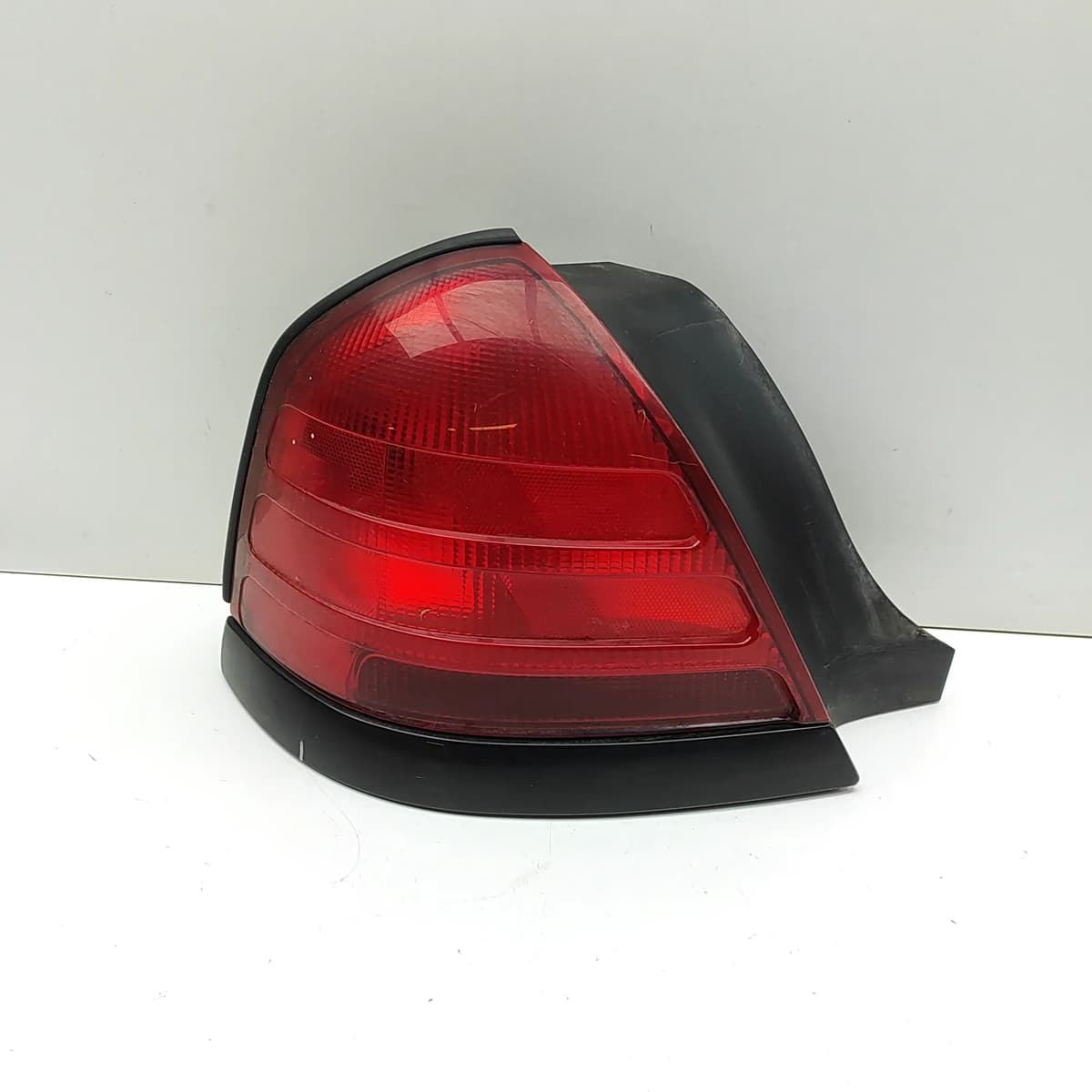 FORD USA CROWN VICTORIA Rear Left Tail Light 8W7Z-13405-A 4.6 Petrol 32698642