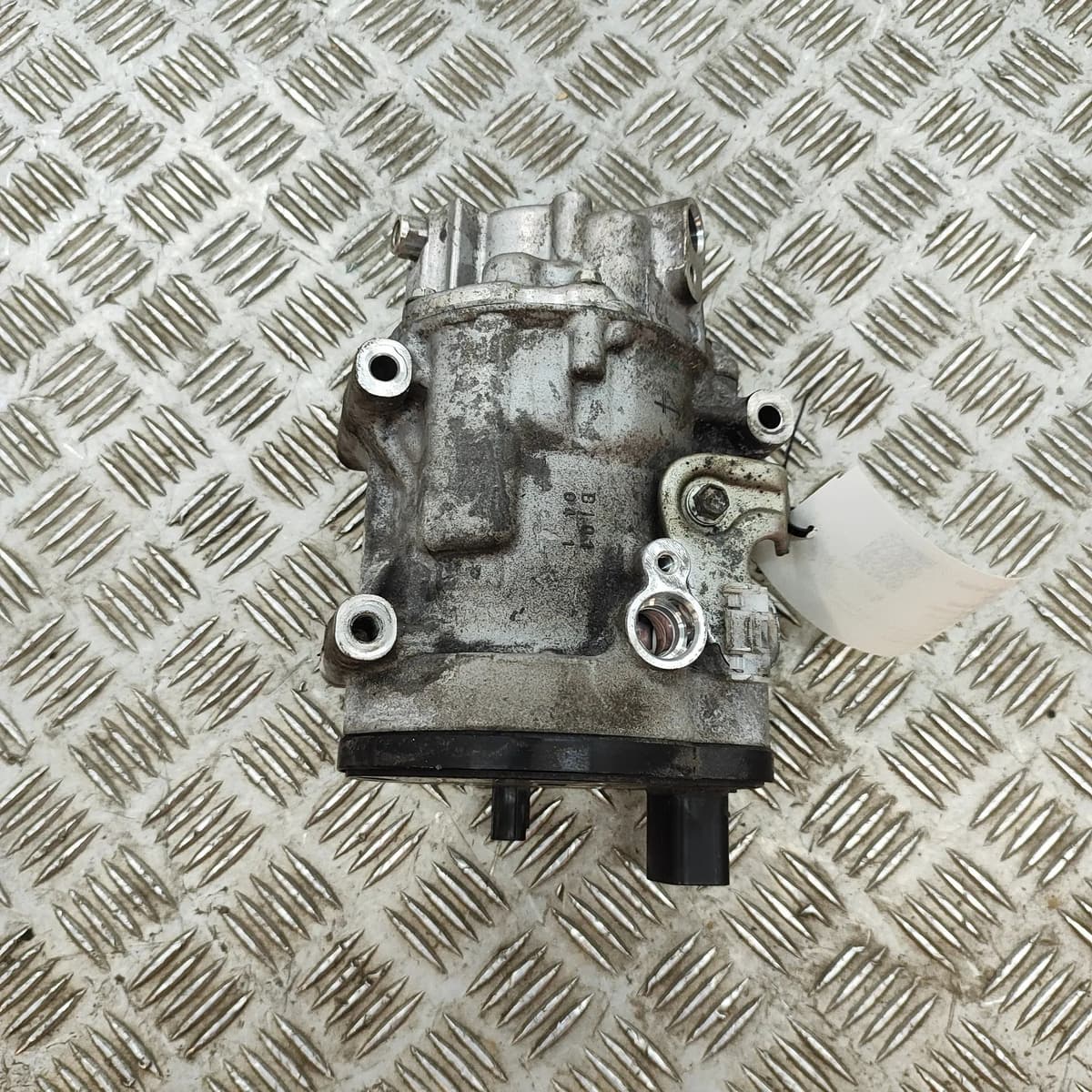 TOYOTA COROLLA Estate E21 Air Condition A/C Pump 042400-1202 32698650