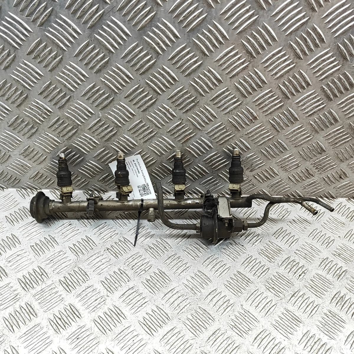 CHRYSLER LE BARON Cabrio Fuel Rail 4418514 2.2 Petrol 109kw 1988 32739182