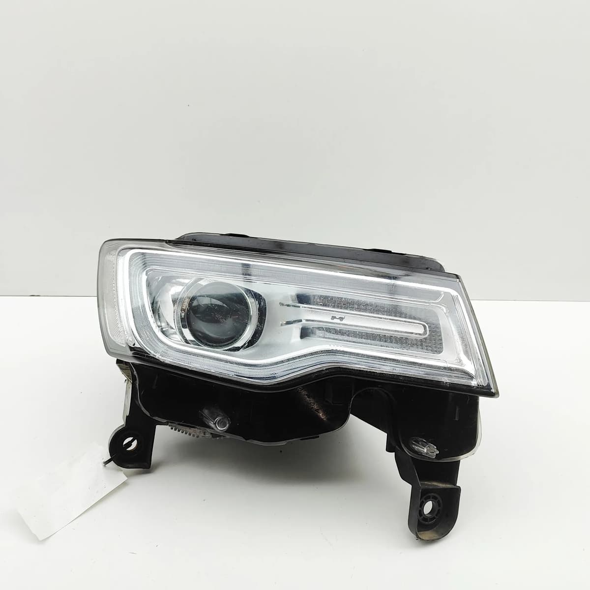 JEEP GRAND CHEROKEE MK4 WK, WK2 Front Right Headlight 68144704AF 32739434