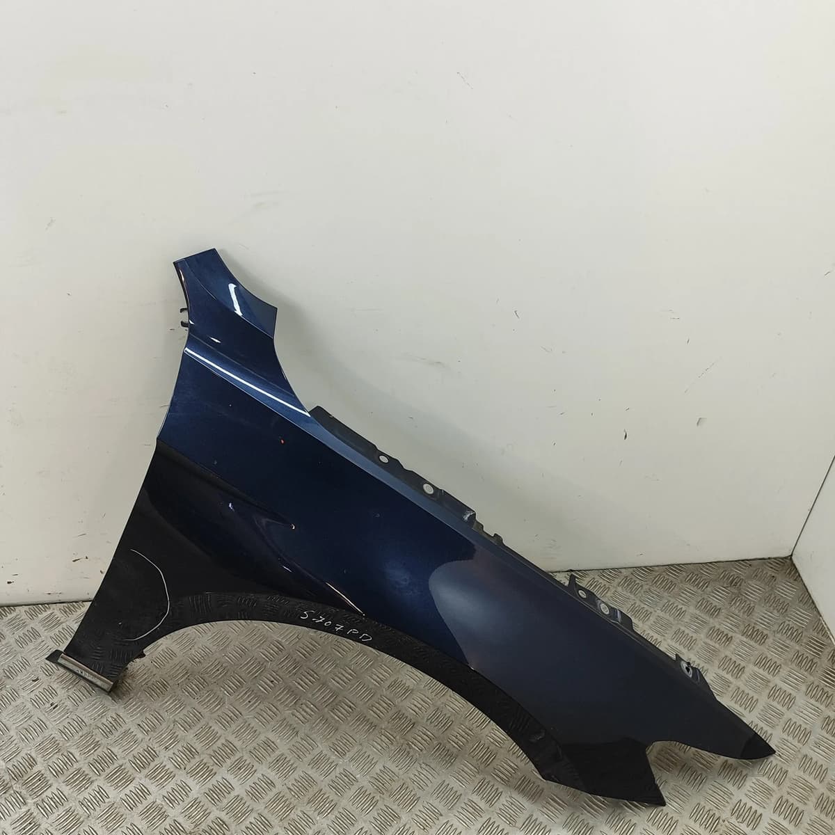 VOLKSWAGEN PASSAT Variant B8 3G Front Right Fender 3G0821022A 2016 32742169