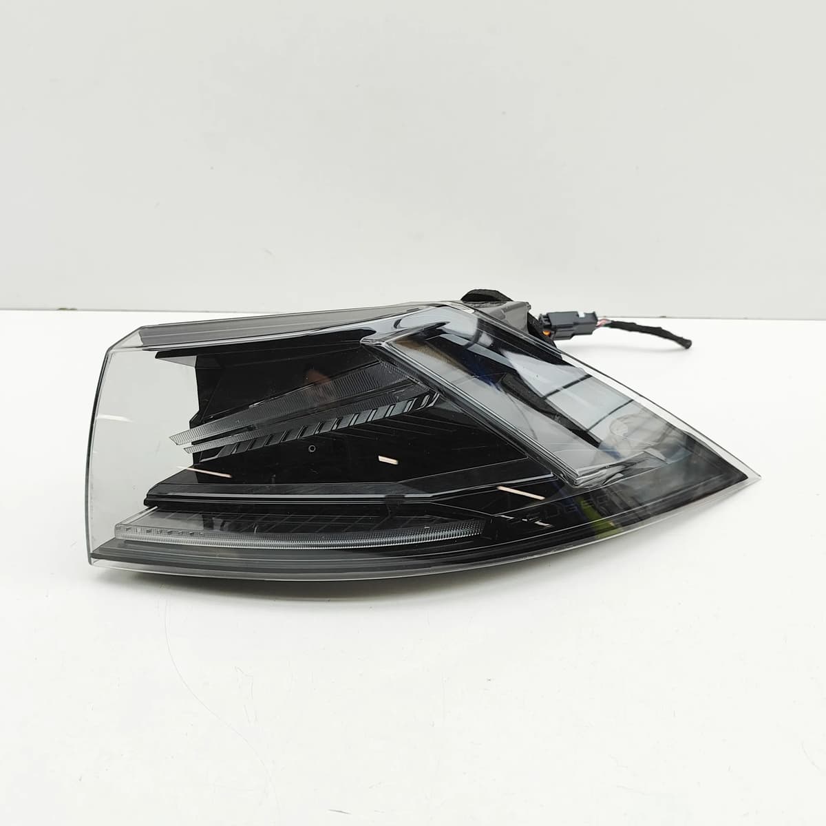 PEUGEOT 508 MK2 R83 Rear Right Tail Light 9848670180 RHD 2024 32769733