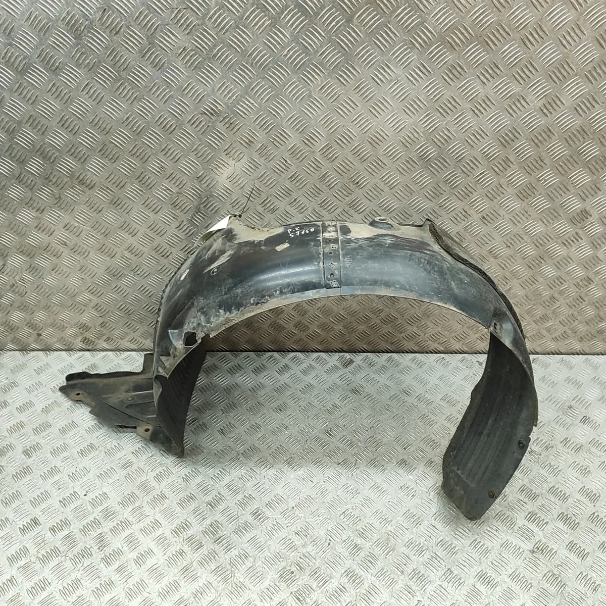 KIA CEE'D JD Front Left Arch Liner 86813-A2000 1.6 Diesel 81kw 2013 32784987