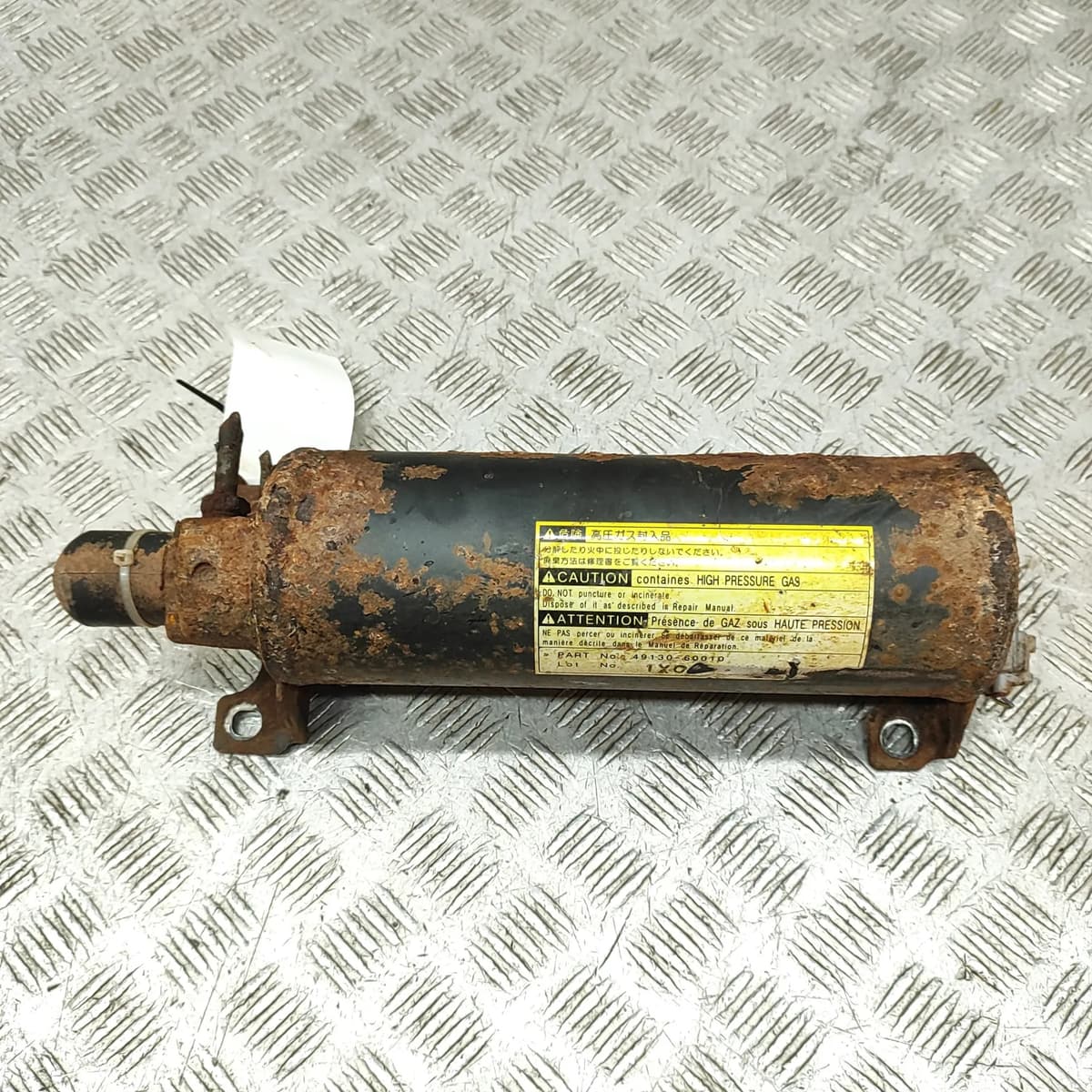 TOYOTA LAND CRUISER J100 Accumulator Assy Suspension Control Pump 49130-60010