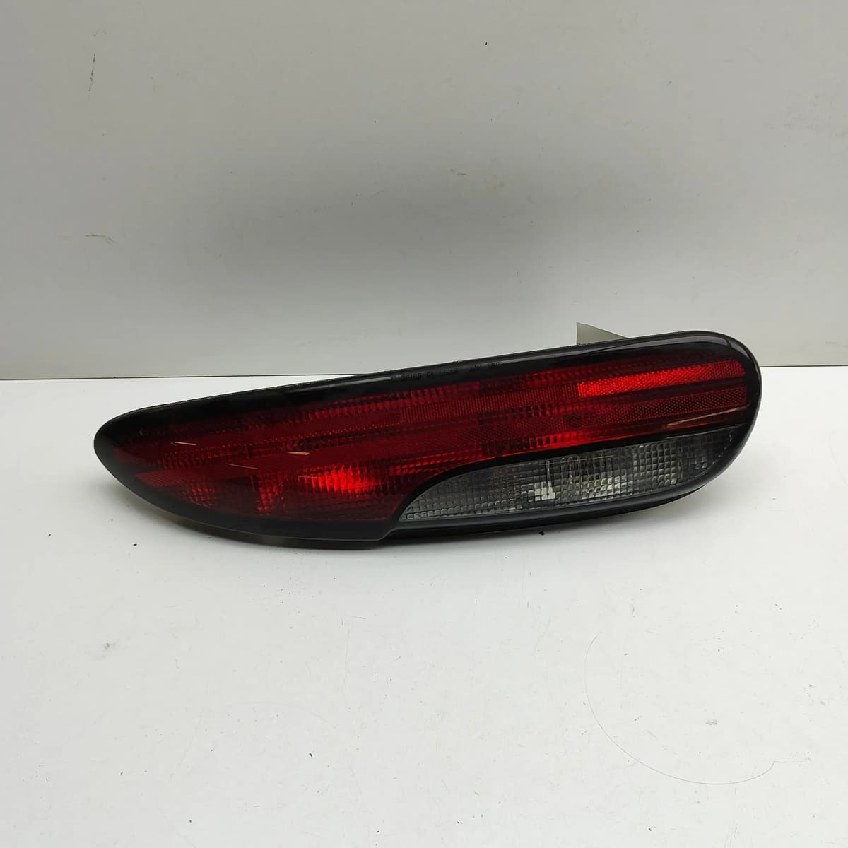 CHEVROLET CAMARO MK4 Rear Right Tail Light 5976012 LHD 1993 32808348