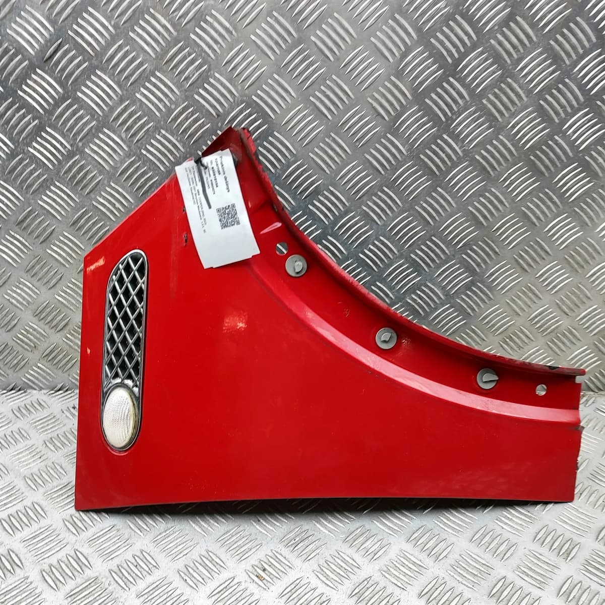 MINI COOPER R50, R53 Front Right Fender 7037438 1.6 Petrol 85kw 2001 32810154