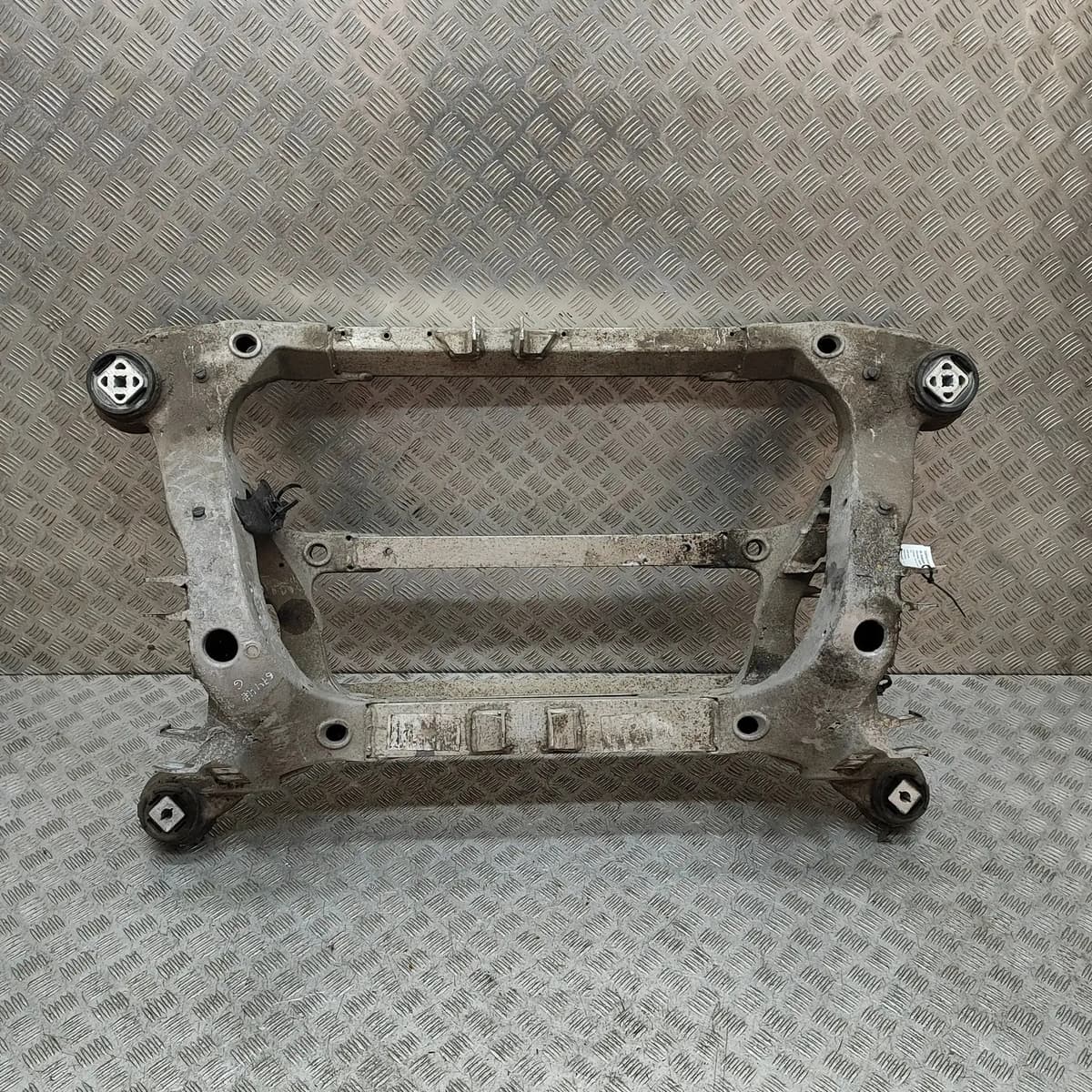 TESLA MODEL S Rear Subframe 1009826-00-A 568kw 2019 32823846