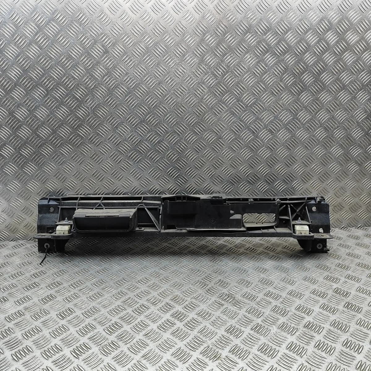 PEUGEOT 3008 MK2 P84 Slam Panel Frame Upper Part 9824055880 2024 32838839