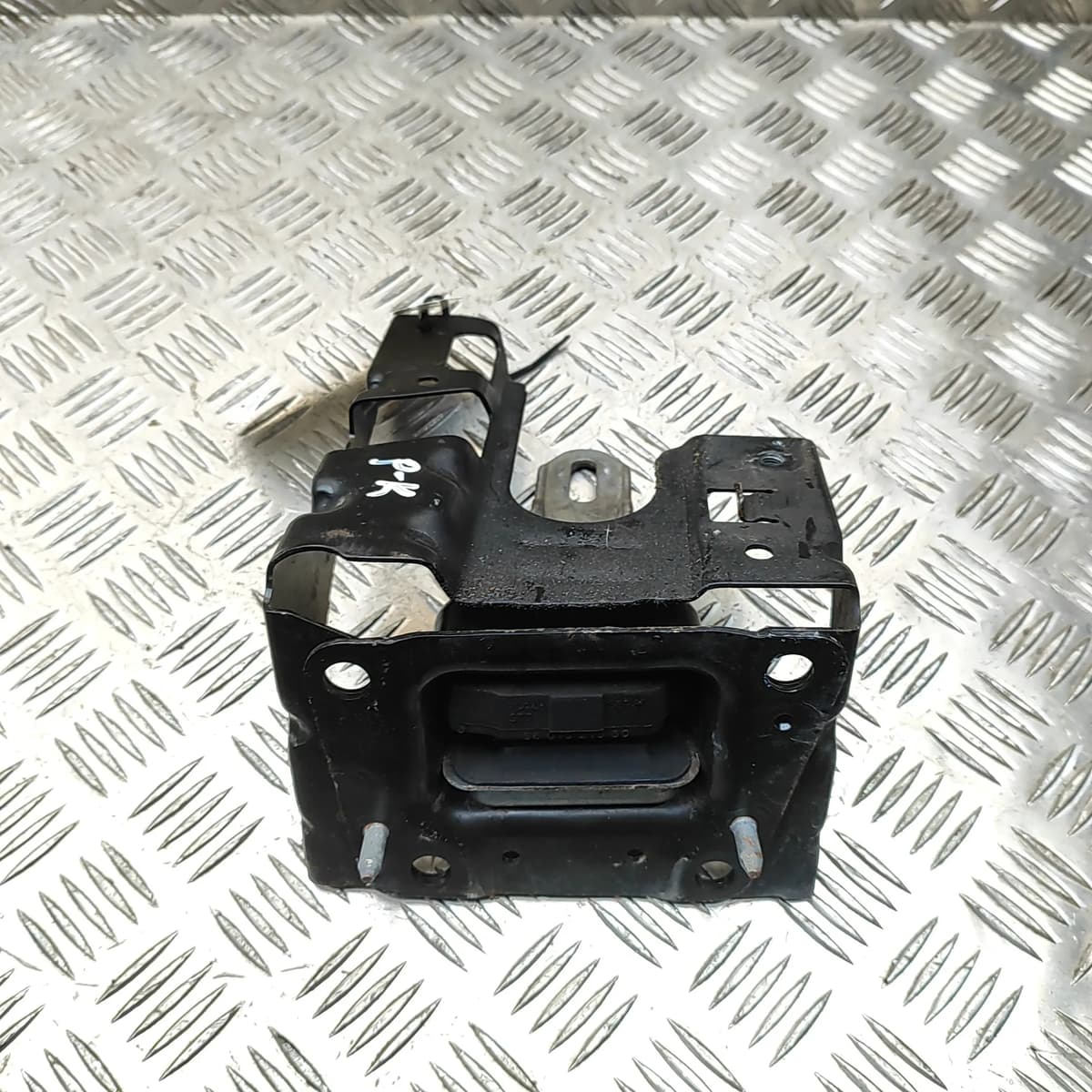PEUGEOT 2008 MK1 A94 Left Side Engine Mount 9801521580 1.2 Petrol 81kW 2016