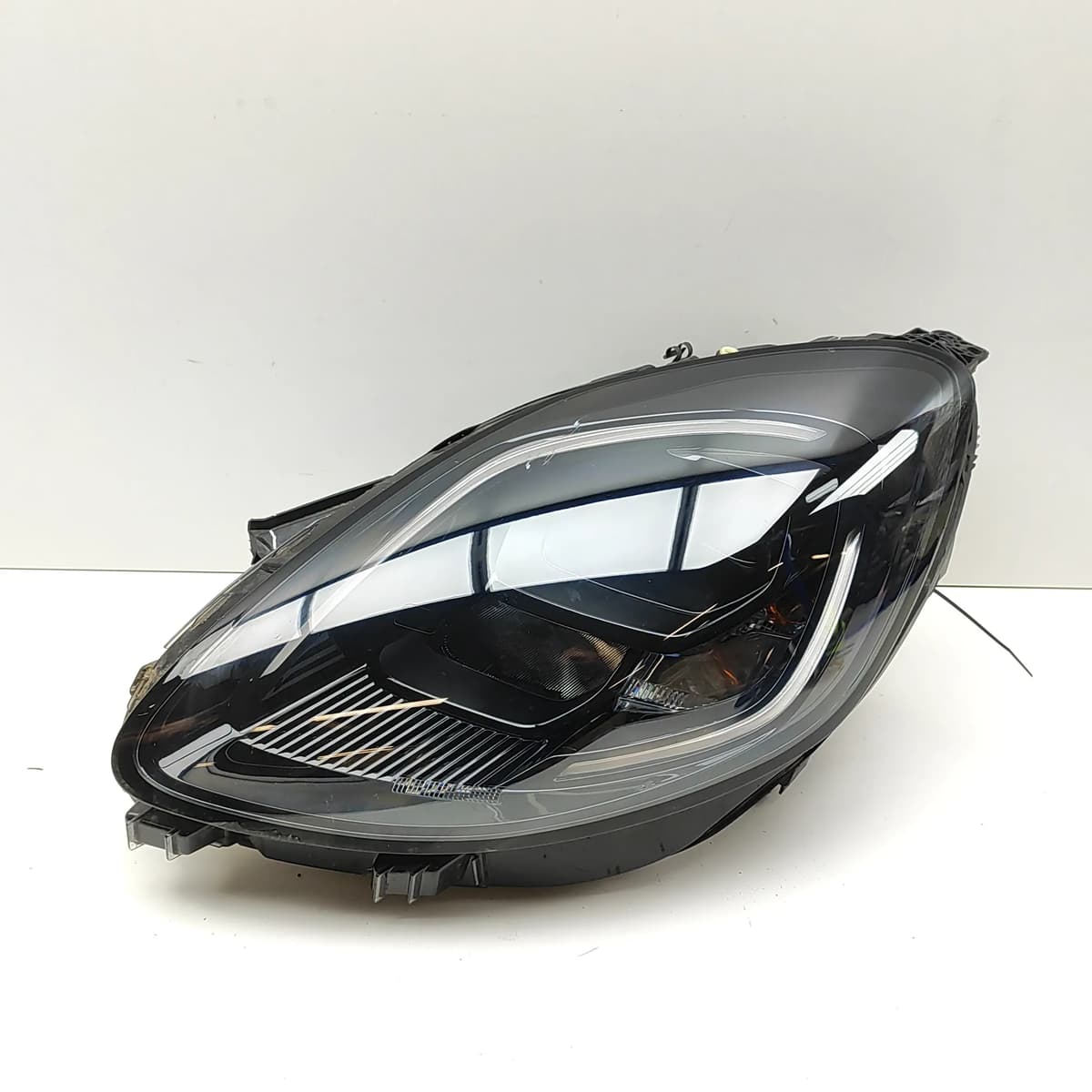 FORD PUMA Front Left Headlight L1TB-13E015-HK RHD 2023 32856382
