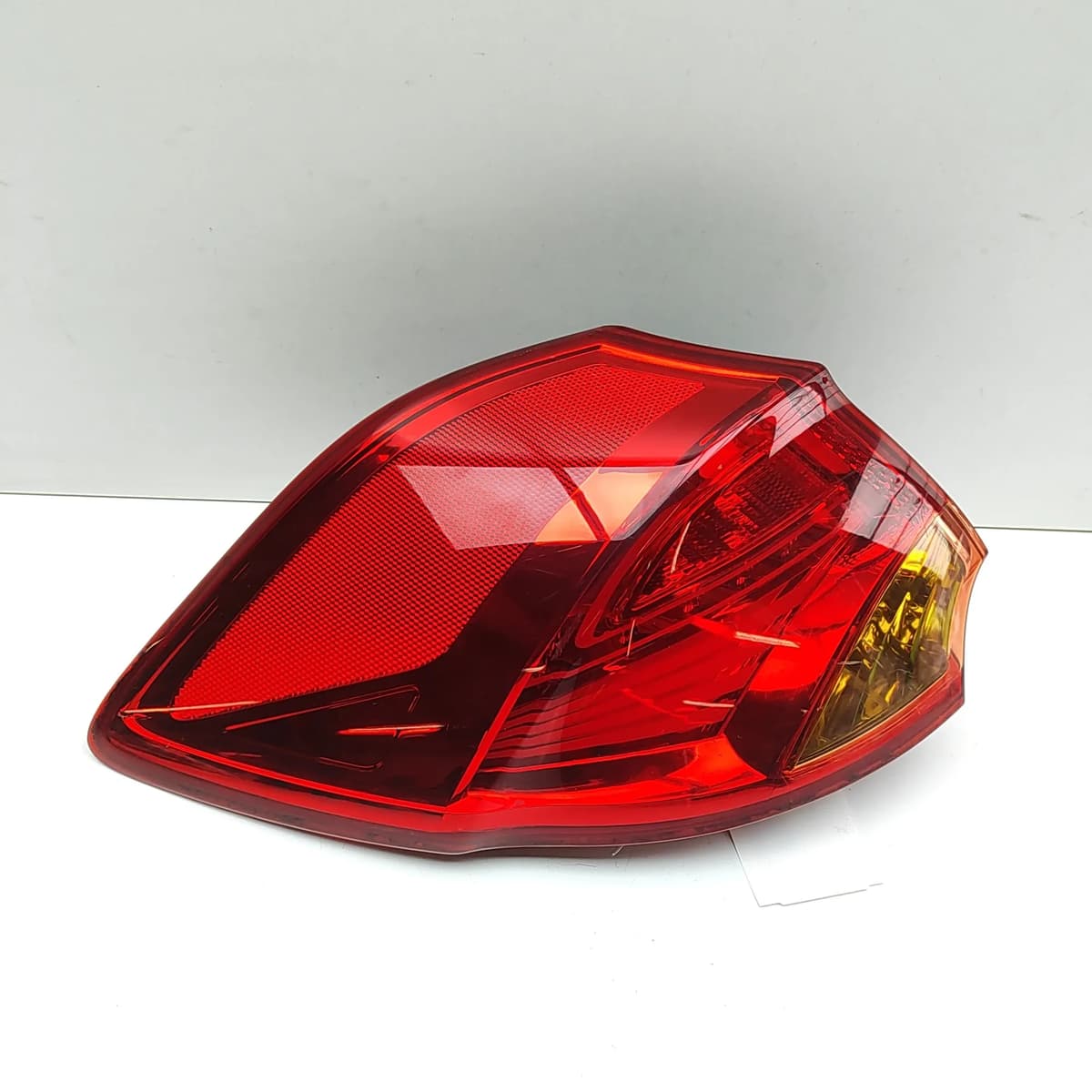 KIA CEE'D JD Rear Left Tail Light 92401-A2020 1.6 Diesel 81kw 2013 32866345