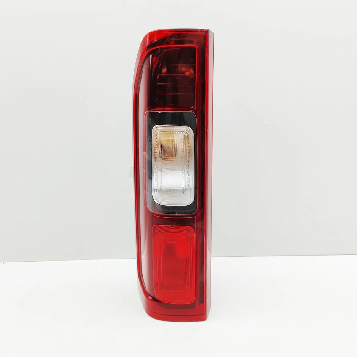RENAULT TRAFIC MK3 Furgon FG Rear Left Tail Light 265556737R 1.6 Diesel 32884077