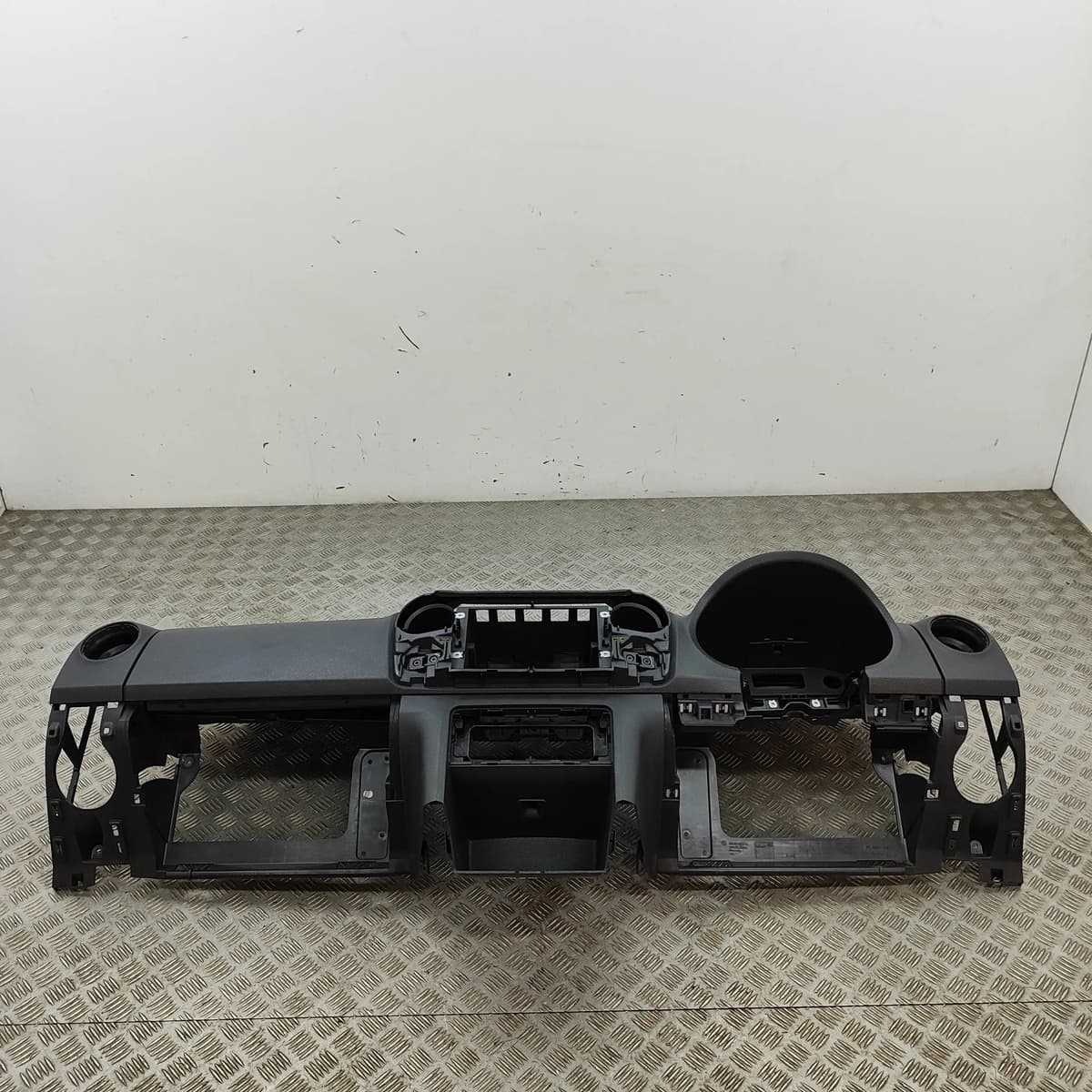 VOLKSWAGEN AMAROK 2H Dashboard 2H0857051G RHD 2013 32930378