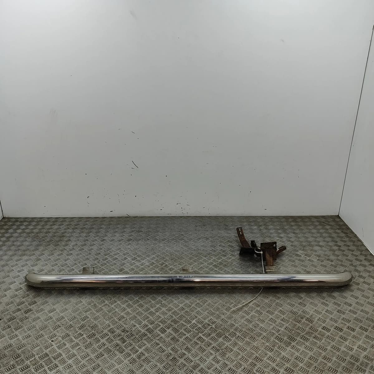 VOLKSWAGEN AMAROK 2H MK1 Right Side Metallic Sideskirt Cover 2H0071693A 2013