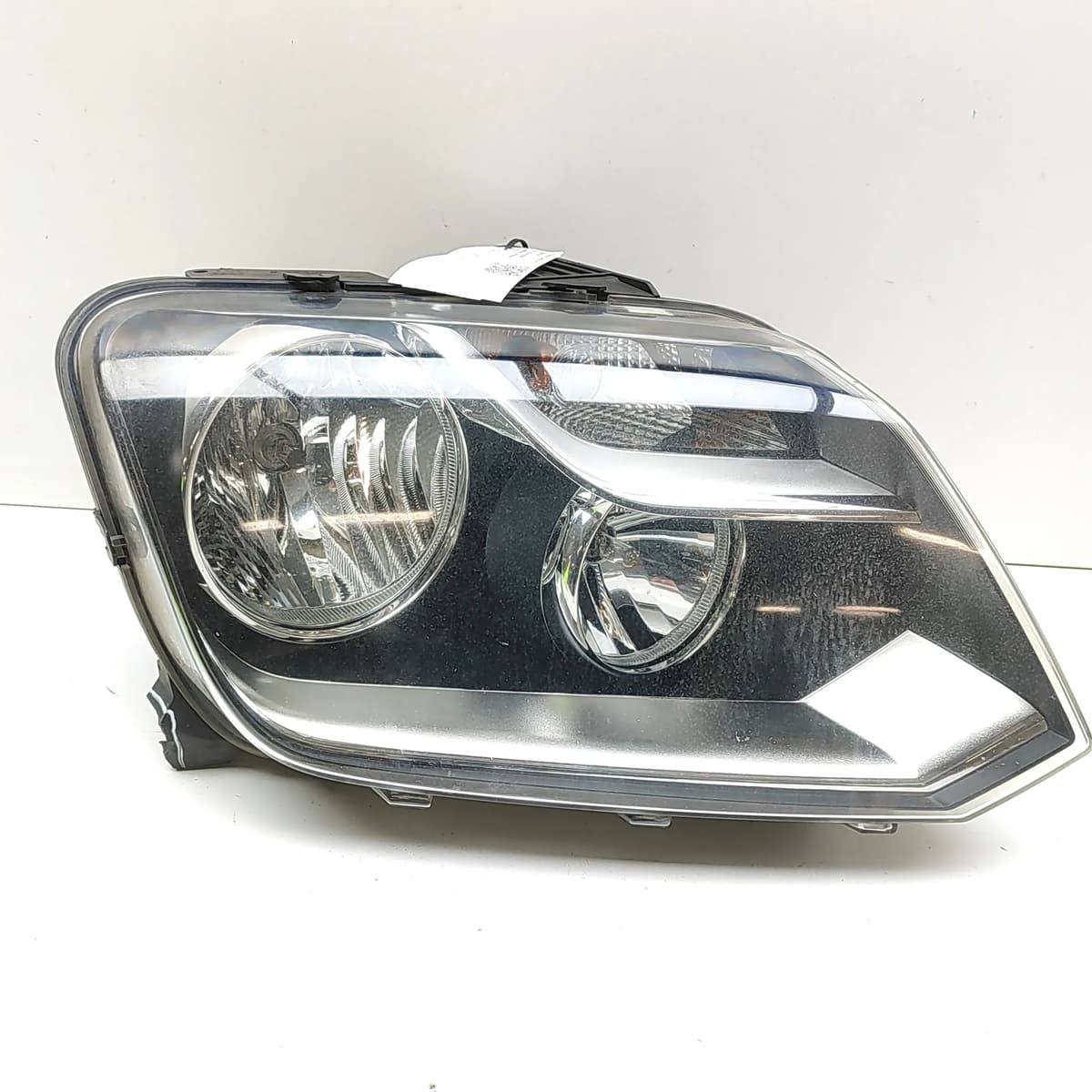 VOLKSWAGEN AMAROK 2H MK1 Front Right Headlight 2H2941016H RHD 2013 33016398