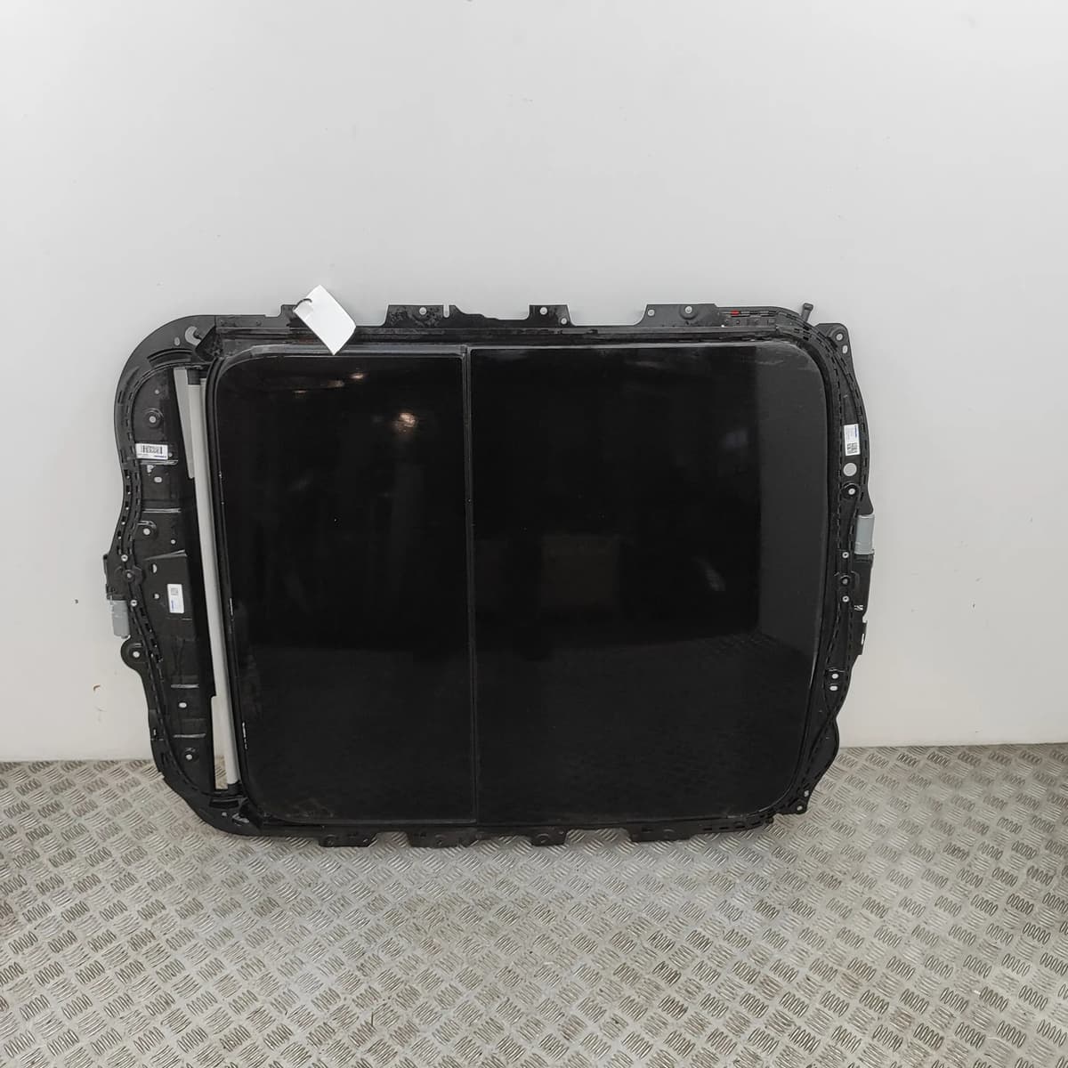 SKODA ENYAQ iV Sunroof 89A877041 Electricity 195kw 33021539 2023