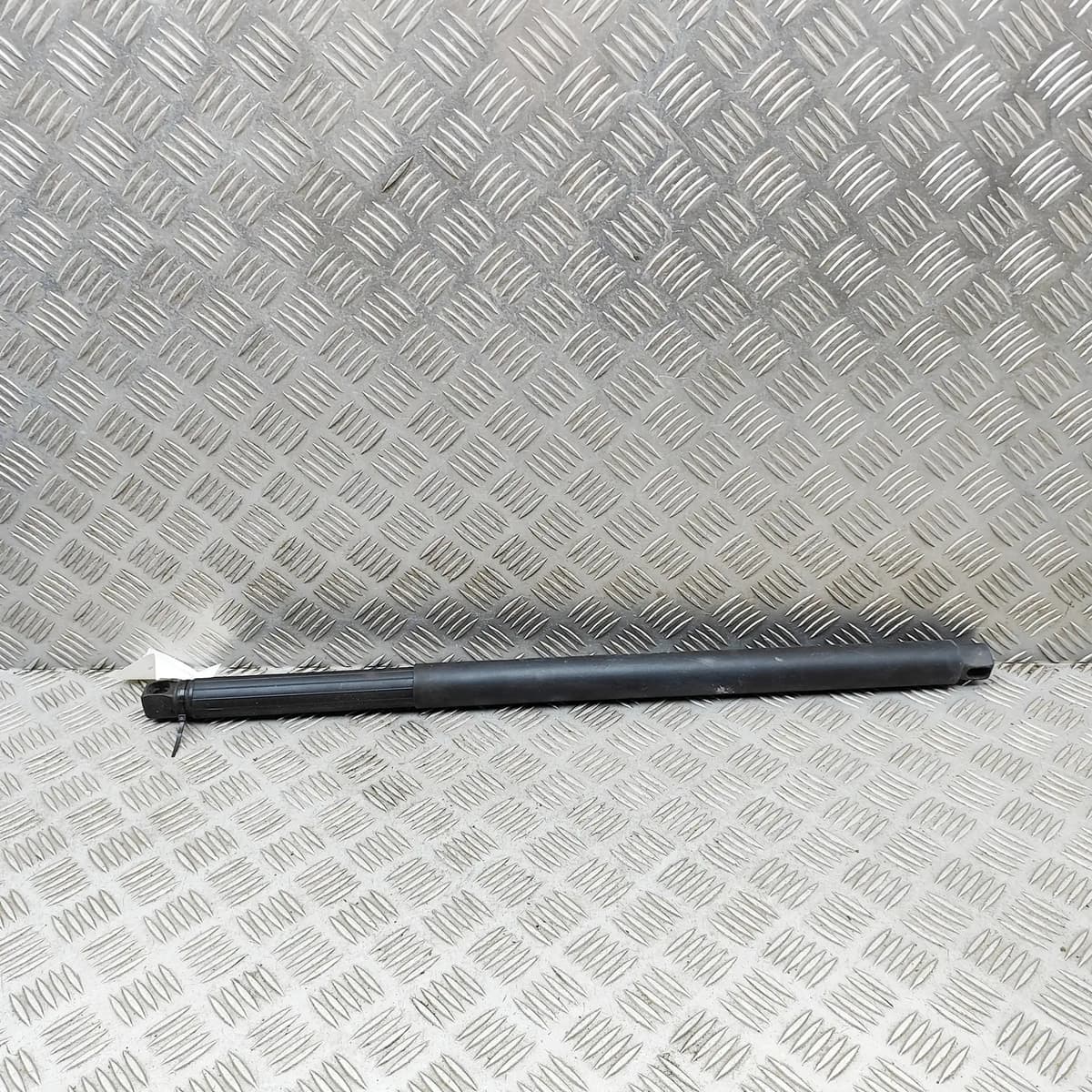 CADILLAC ESCALADE MK4 Right Side Tailgate Gas Strut 84183515 6.2 Petrol 33022035