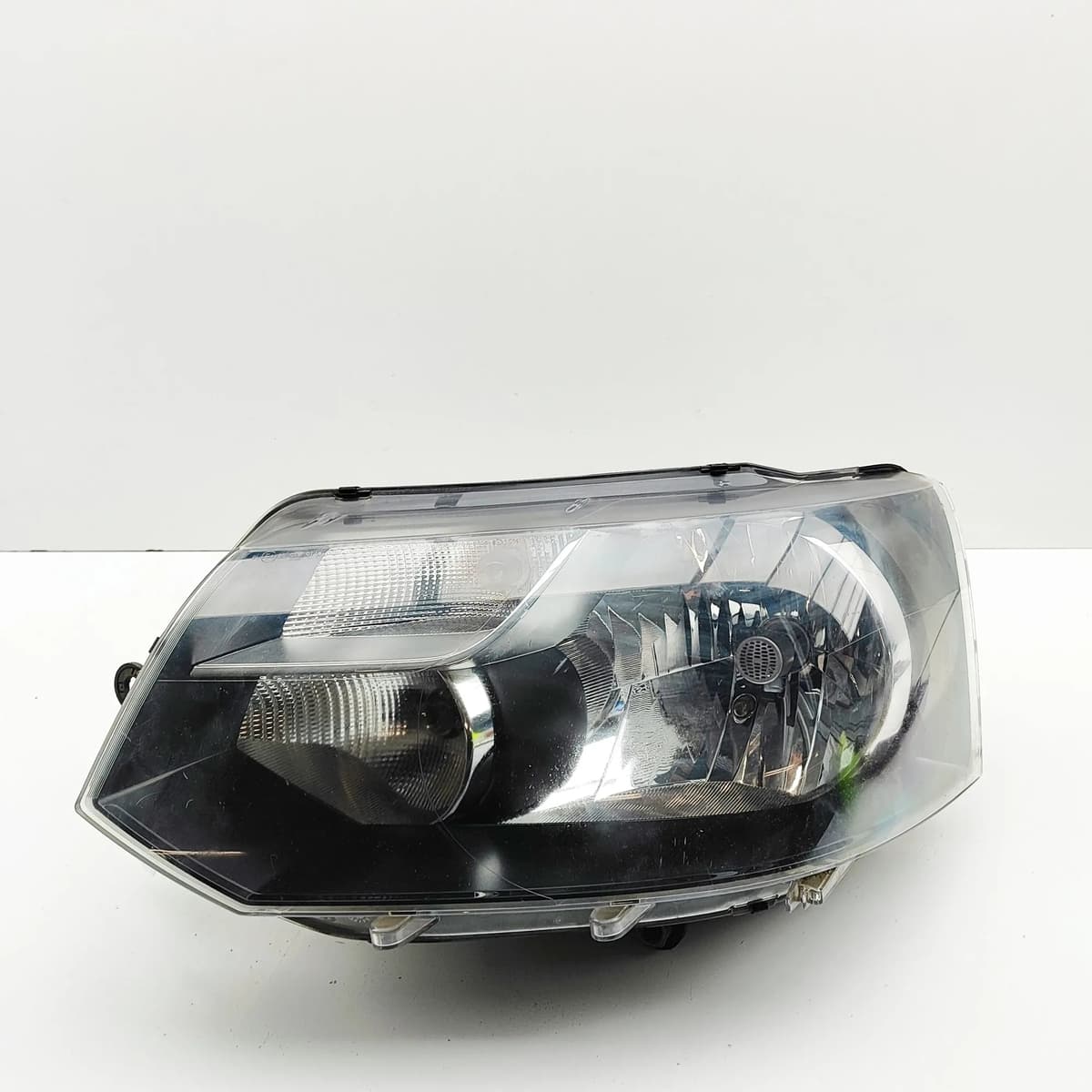 VOLKSWAGEN TRANSPORTER T5 Front Left Headlight 7E1941016H 2011 33037640