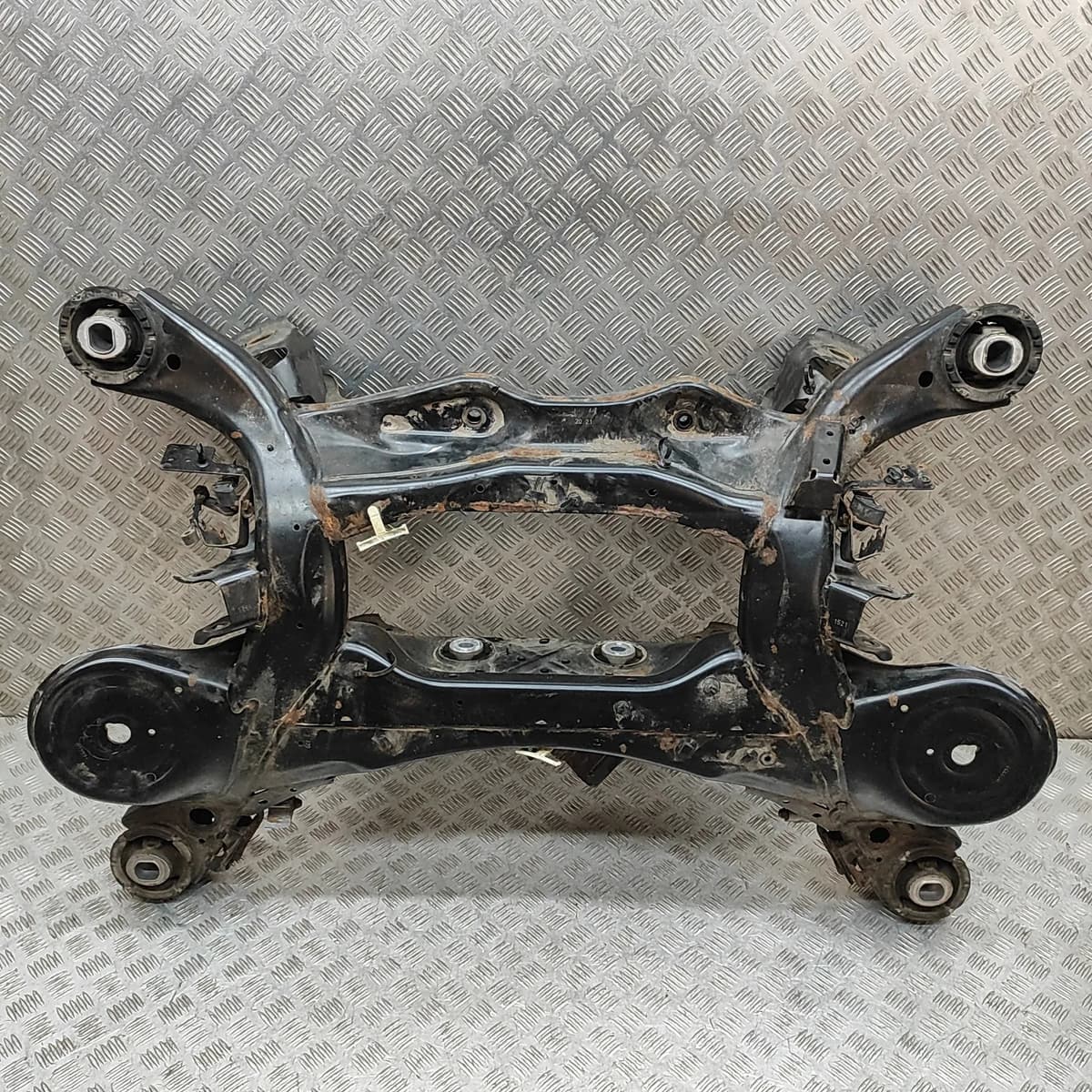 LAND ROVER DISCOVERY L462 Rear Subframe L8B2-5K091-BB 3.0 33049284