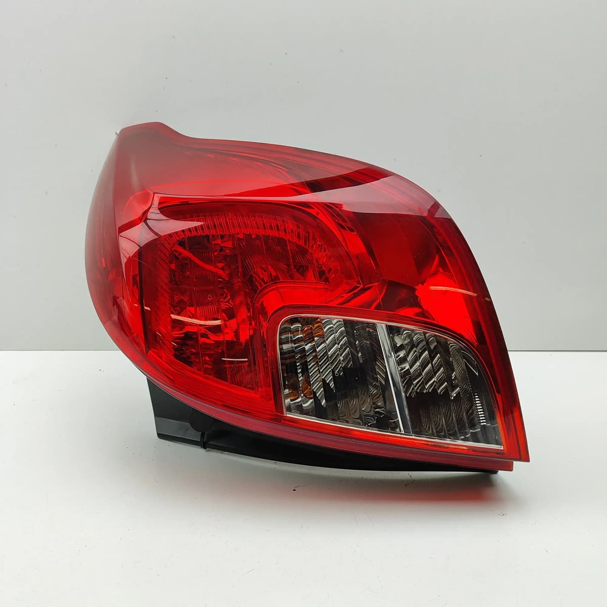OPEL MOKKA / MOKKA X Rear Right Tail Light  42528026 1.6 Petrol 85kw 33063293