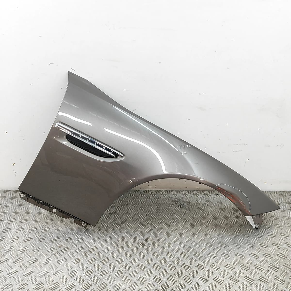 JAGUAR XK Coupe X150 Front Right Fender BW83-16005-AG 5.0 Petrol 375kW 2013