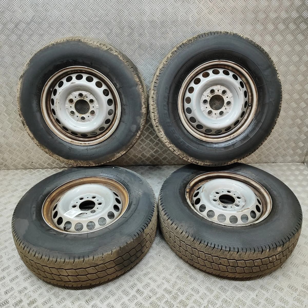 MERCEDES-BENZ SPRINTER 3,5-t Van 907, 910 Alloy Wheel Set A9104011300 33088703