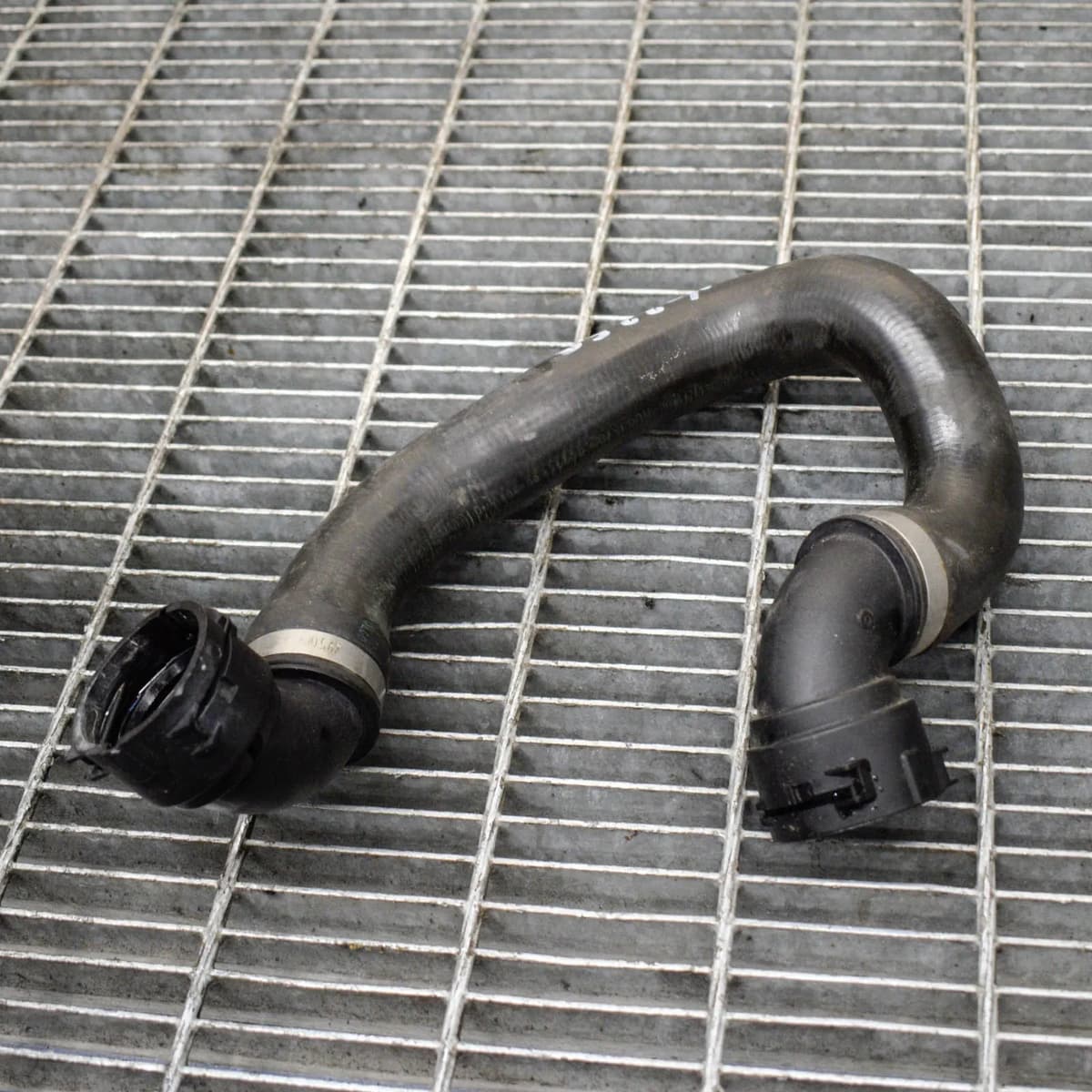 BMW 1 Water Cooling Radiator Lower Pipe Hose E88 135i 225kw 7599450 2012