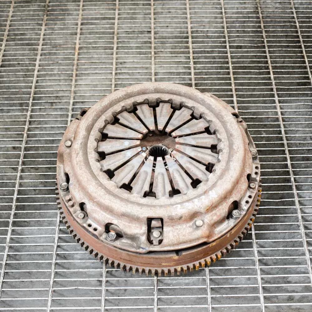 TOYOTA HILUX Flywheel Clutch Kit Set AN10 2.5D-4D 4WD 106kw 2012