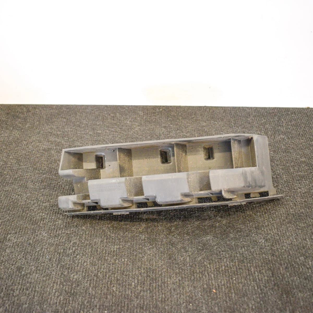 MERCEDES-BENZ E-CLASS W212 Rear Left Bumper Bracket A2128850965 2011