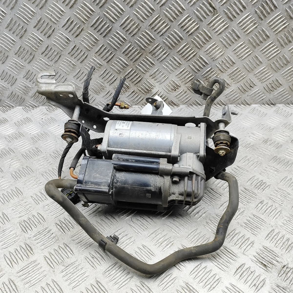 MERCEDES-BENZ E T-Model S213 Air Suspension Compressor A2133200104 2.0D 143kW