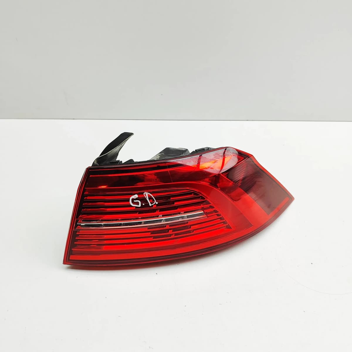 VOLKSWAGEN PASSAT B8 3G Rear Right Tail Light 3G5945208E RHD 2018 33104642
