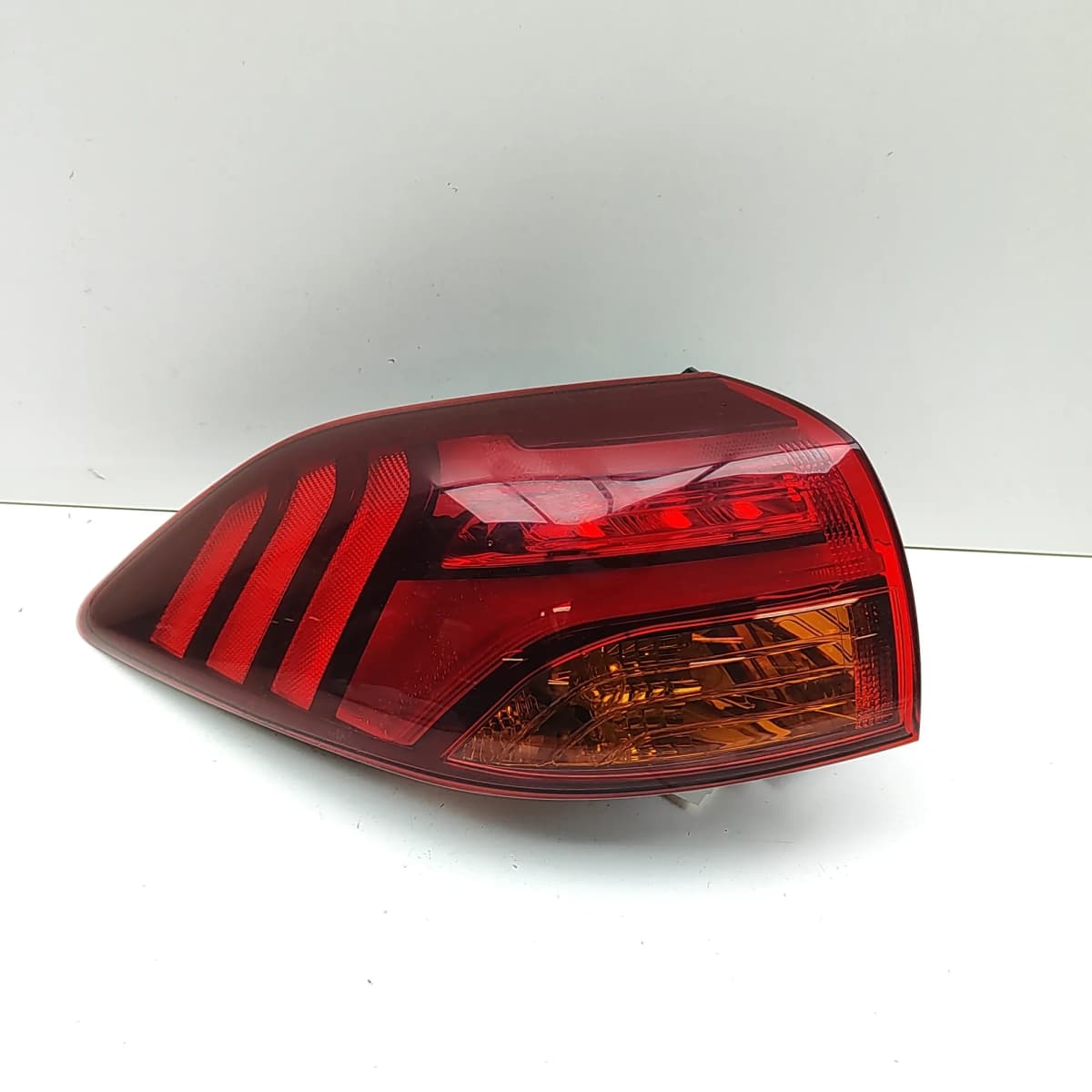 HYUNDAI TUCSON TL, TLE Rear Left Tail Light 92401-D7600 1.6 Diesel 33107562