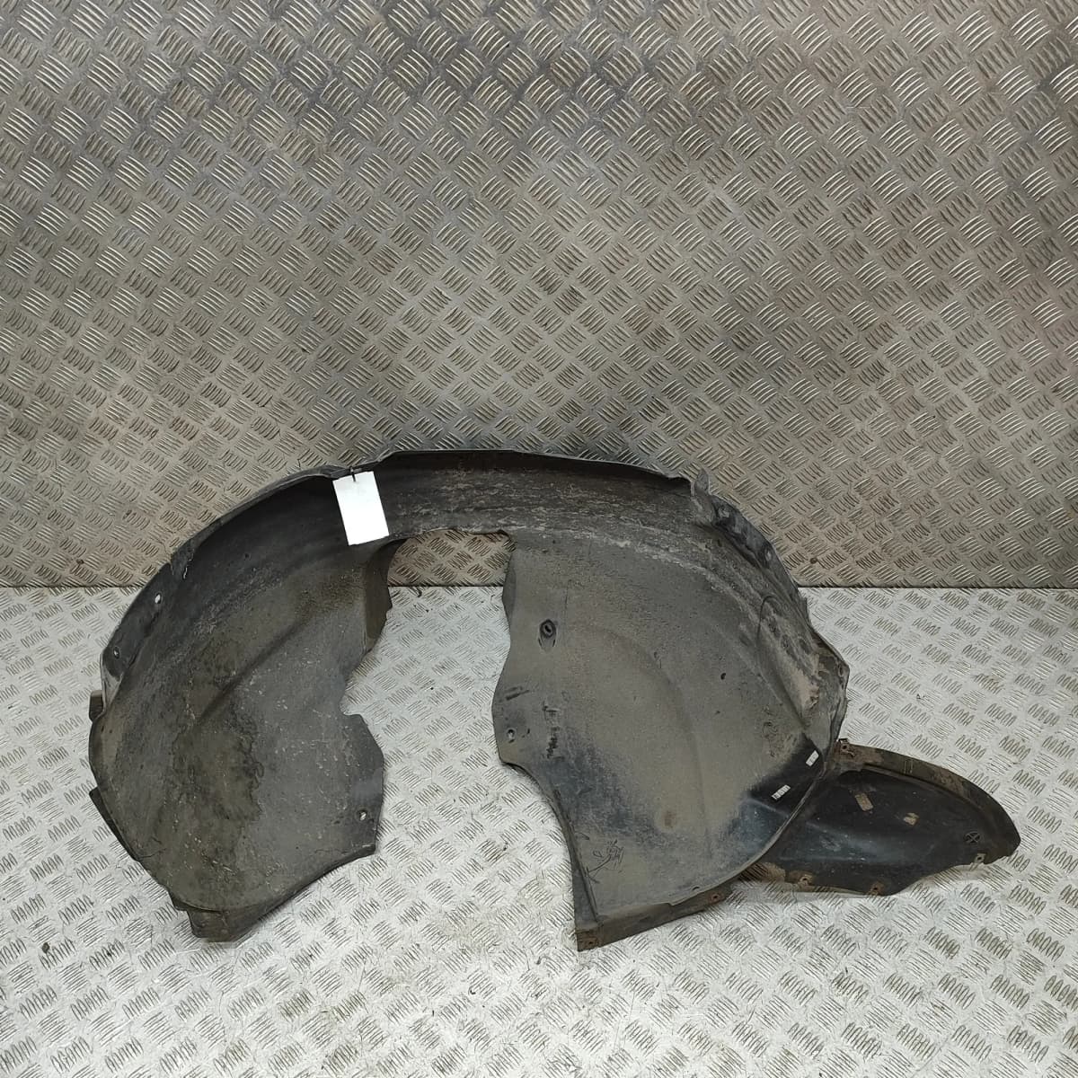 VOLKSWAGEN JETTA MK6 5C6 Front Right Arch Liner 5C6805912P 2.0 Diesel 81kW 2015