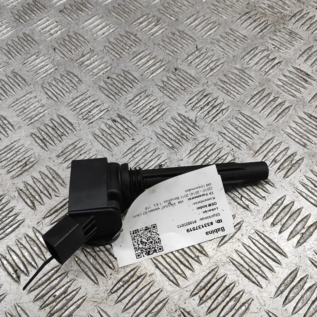 VW PASSAT Variant B7 365 High Voltage Ignition Coil 06J905110E 33137519