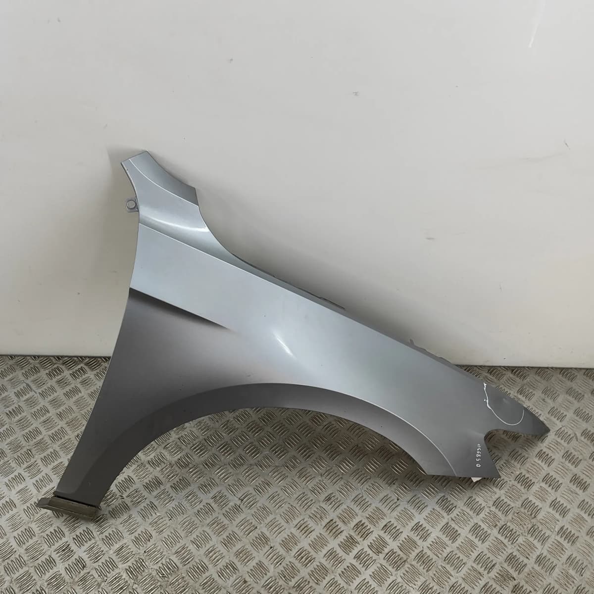 VOLKSWAGEN PASSAT Variant B8 Front Right Fender 3G0821022A 2018 33200260