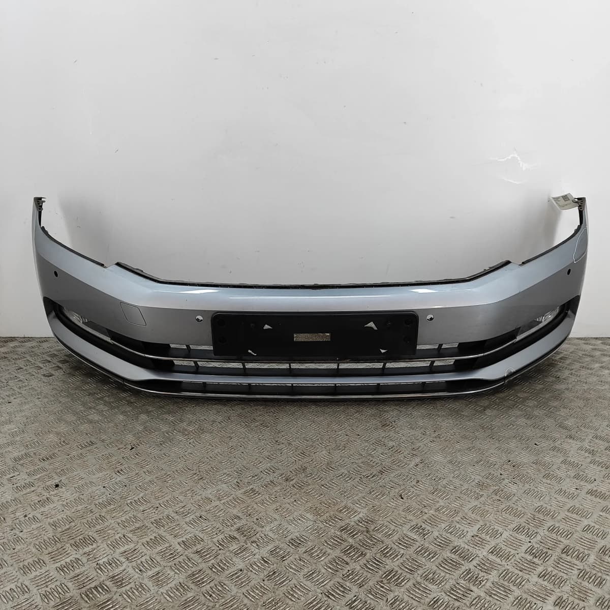 Volkswagen PASSAT Variant B8 3G Front Bumper 3G0807221A 1.8 Petrol 132kW 2018