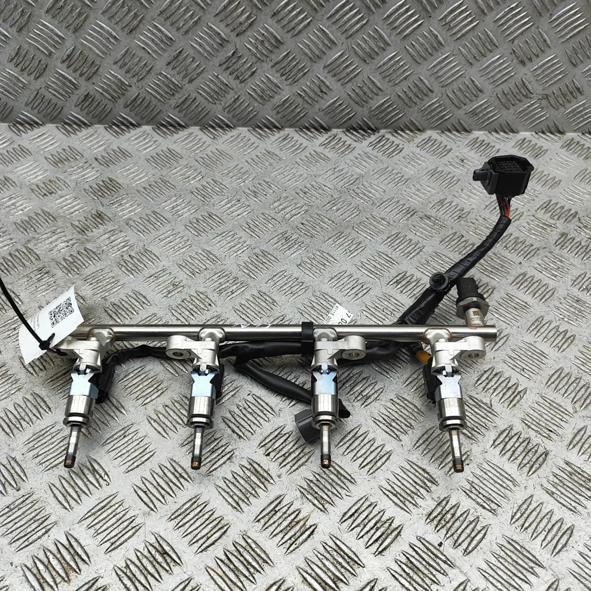 MAZDA 3 Hatchback BP Fuel Rail PX9R-13-150 2.5 Petrol / electricity 33205673