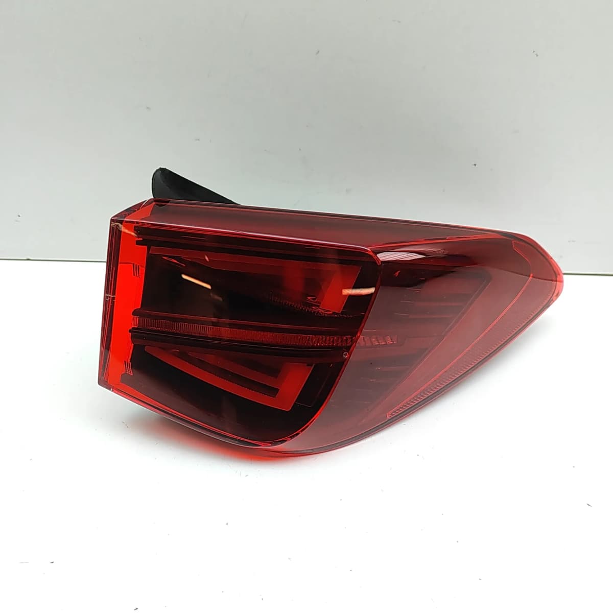 CUPRA LEON Sportstourer KL8, KU8, KUD Rear Right Tail Light  5FA945208D 33322146