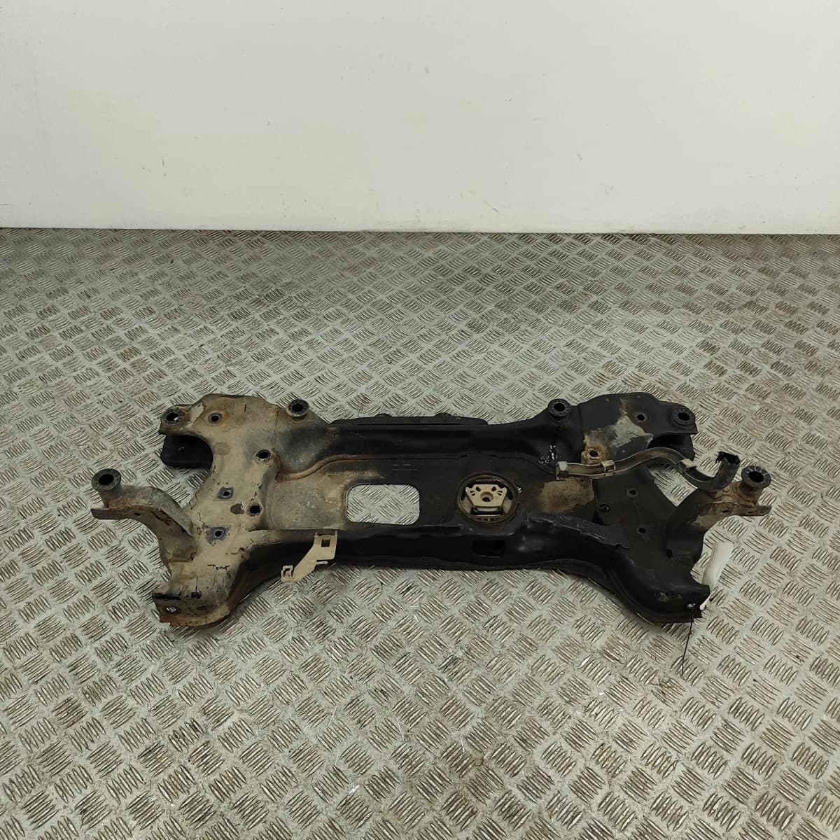 VW CADDY MK4 Furgon SAA, SAH Front Subframe 1K0199315B 2.0 Diesel 75kw 33324869