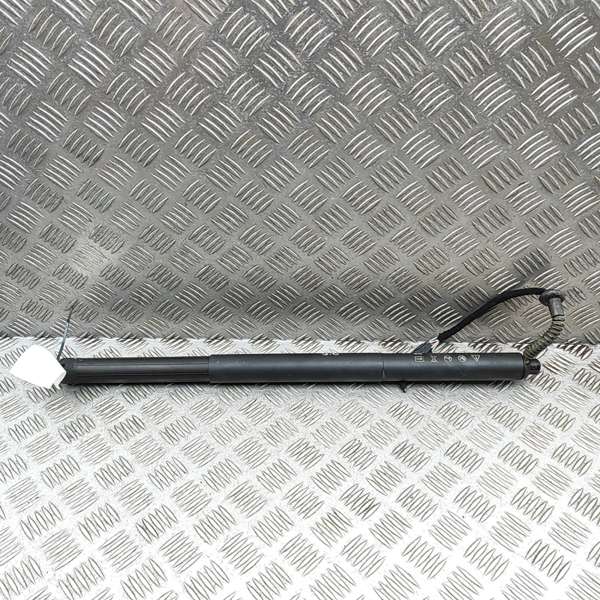 CUPRA LEON Sportstourer KL8, KU8, KUD Right Side Tailgate Gas Strut 5FE827851B