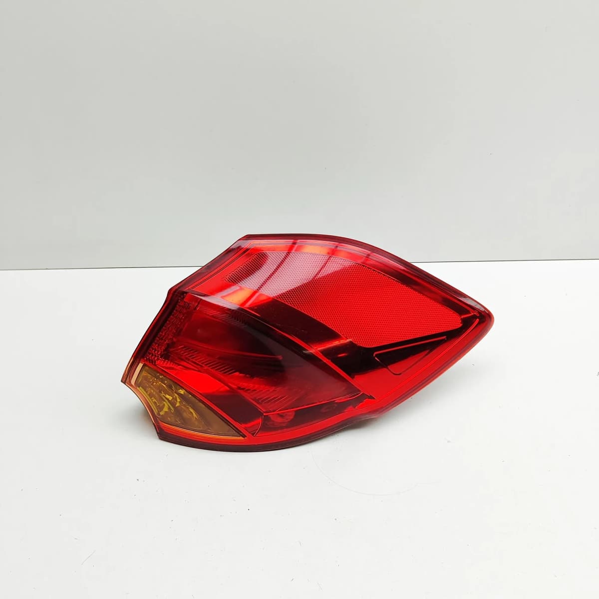 KIA CEE'D JD MK2 Rear Right Tail Light 92402-A2000 RHD 2017 33364789