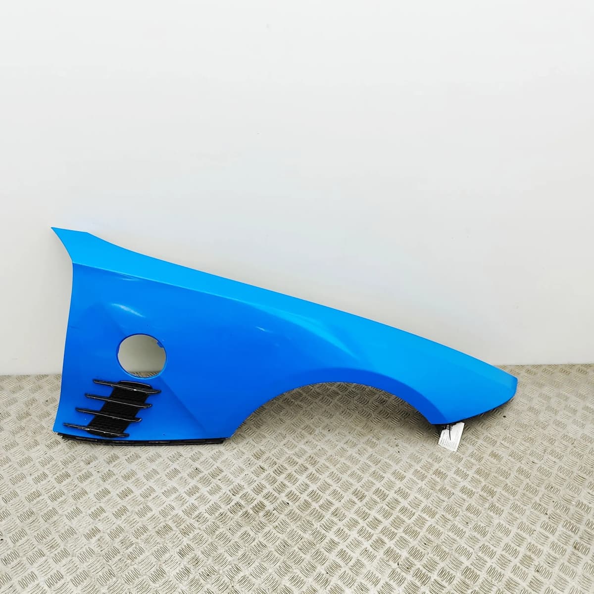 BMW Z4 Roadster E85 Front Right Fender 7053328 2.5 Petrol 141kw 2004 33365337