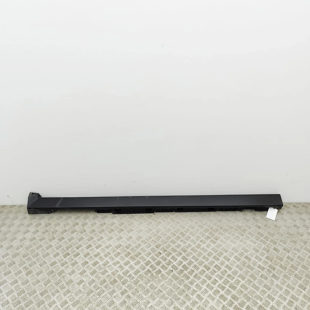 JAGUAR F-PACE X761 Right Side Plastic Sideskirt Cover HK83-101D56-B 2017
